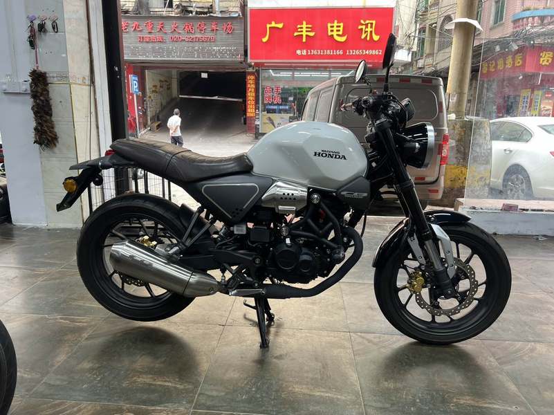 二手五羊本田鸷道 CB190SS