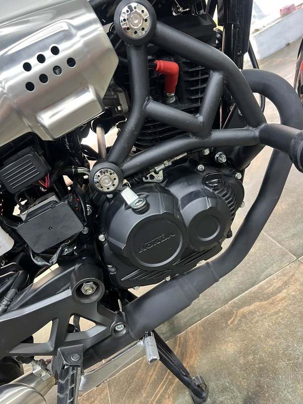 二手五羊本田鸷道 CB190SS