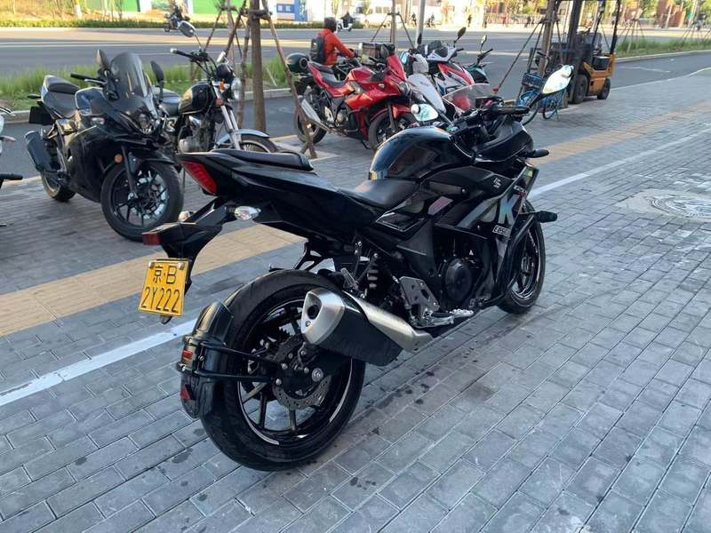 二手豪爵铃木GSX250R