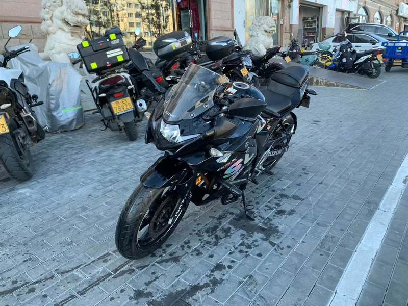 二手豪爵铃木GSX250R