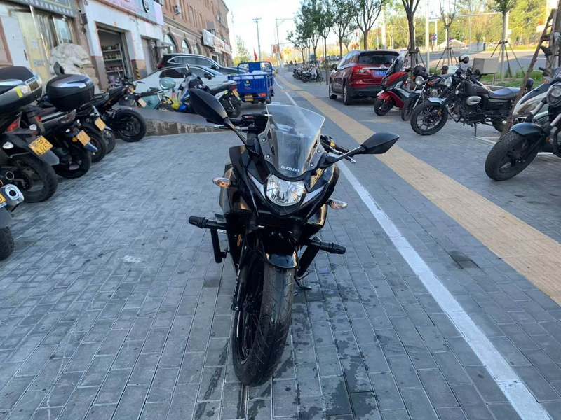 二手豪爵铃木GSX250R