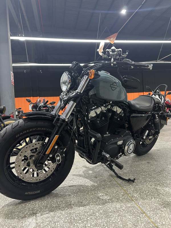 二手哈雷戴维森硬汉 lron 1200