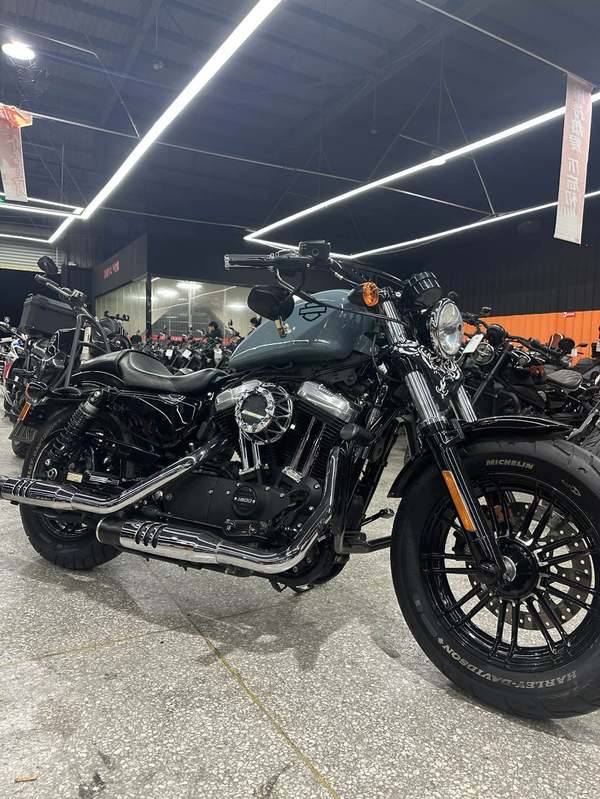 二手哈雷戴维森硬汉 lron 1200