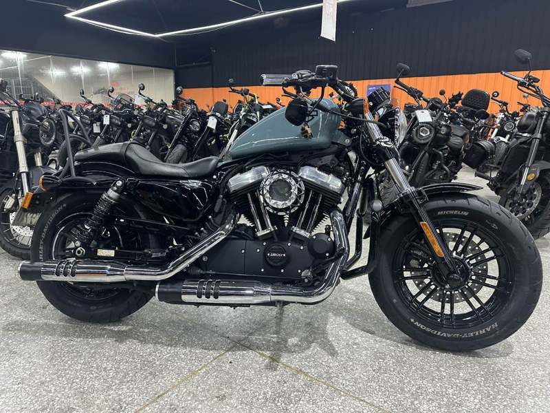 二手哈雷戴维森硬汉 lron 1200