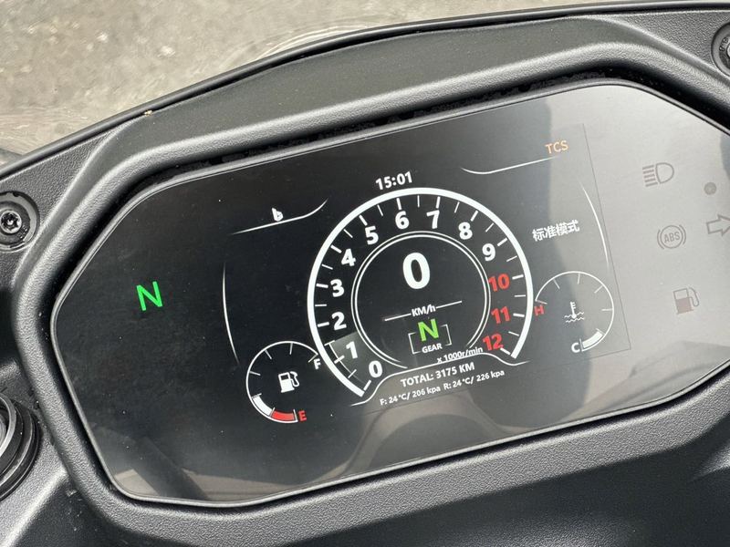 二手贝纳利龙卷风 Tornado 552R