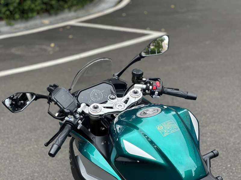 二手贝纳利龙卷风 Tornado 552R