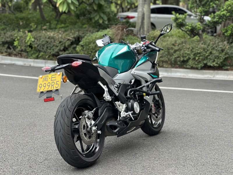 二手贝纳利龙卷风 Tornado 552R