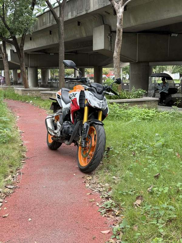 二手五羊本田CB190R 暴锋眼