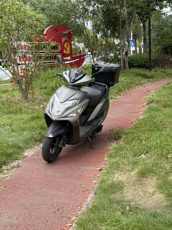 二手新大洲本田SDH125T-31
