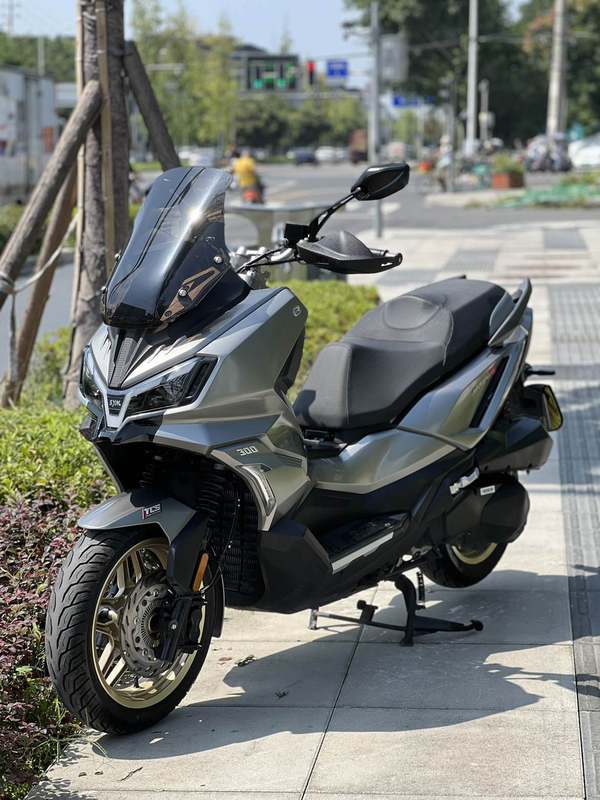 二手三阳哈士奇 Husky ADV300
