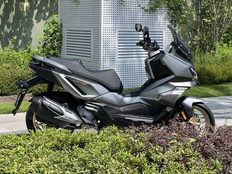 二手三阳哈士奇 Husky ADV300