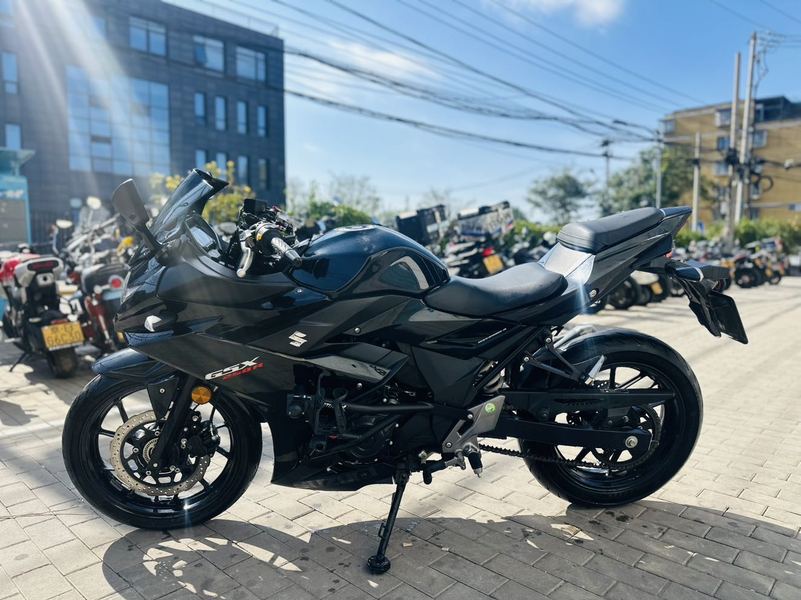 二手豪爵铃木GSX250R