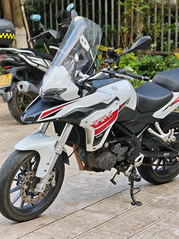 二手贝纳利金鹏 TRK251