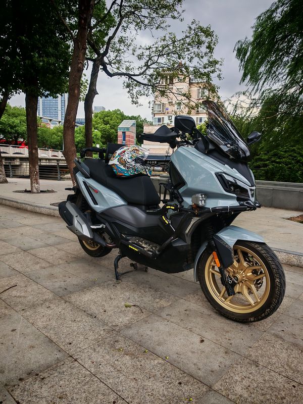 二手三阳哈士奇 Husky ADV300