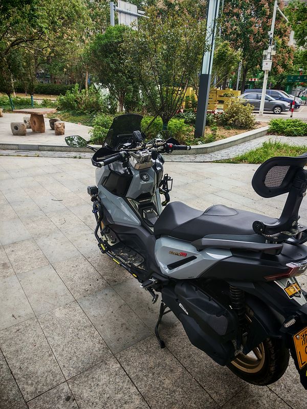 二手三阳哈士奇 Husky ADV300