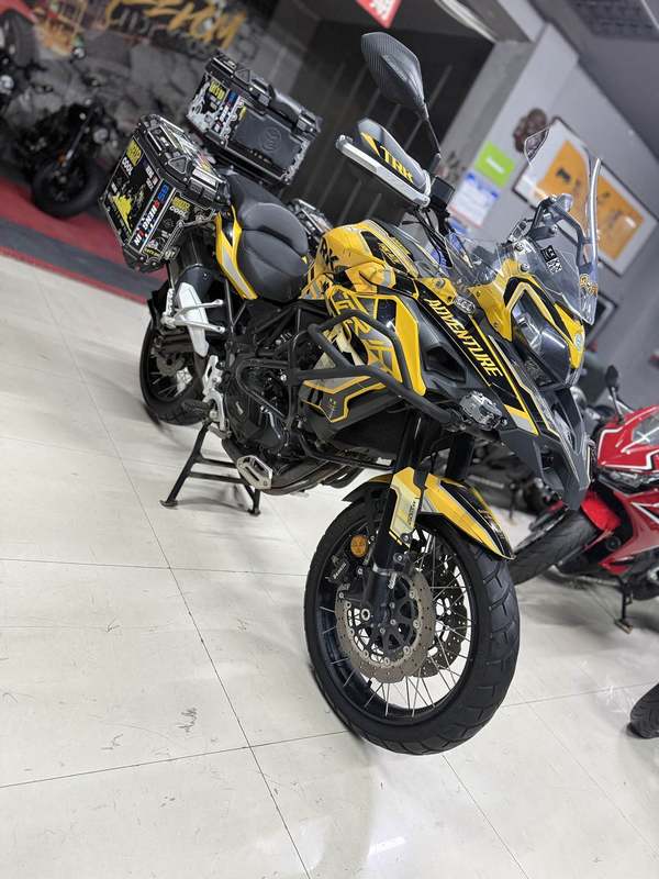 二手贝纳利金鹏 TRK502