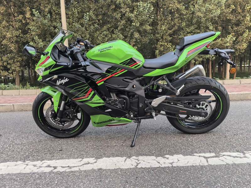 二手川崎ZX-4R