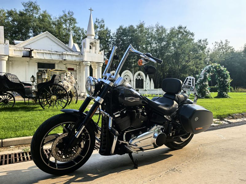 二手哈雷戴维森凌动滑翔 Sport Glide