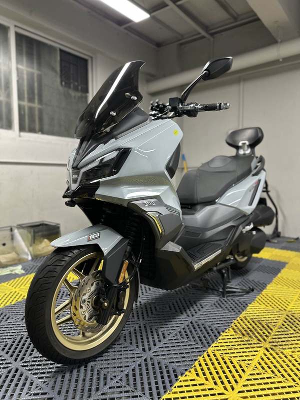 二手三阳哈士奇 Husky ADV300