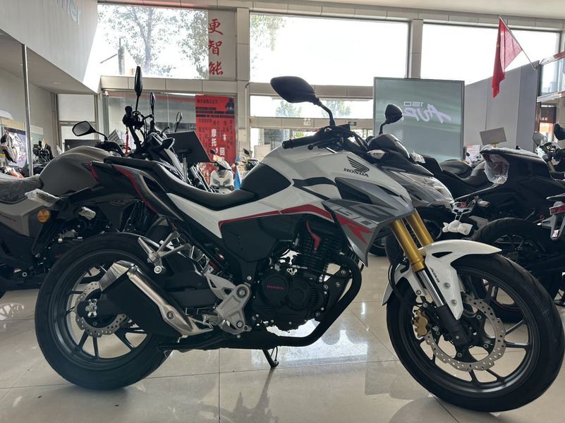 二手五羊本田CB190R 暴锋眼