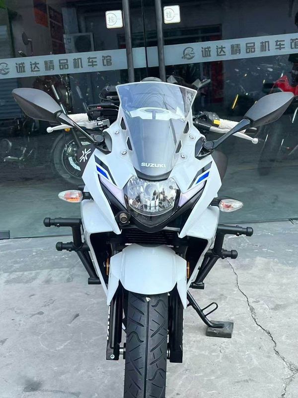 二手豪爵铃木GSX250R