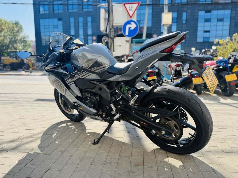 二手川崎ZX-4R