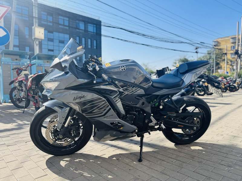 二手川崎ZX-4R