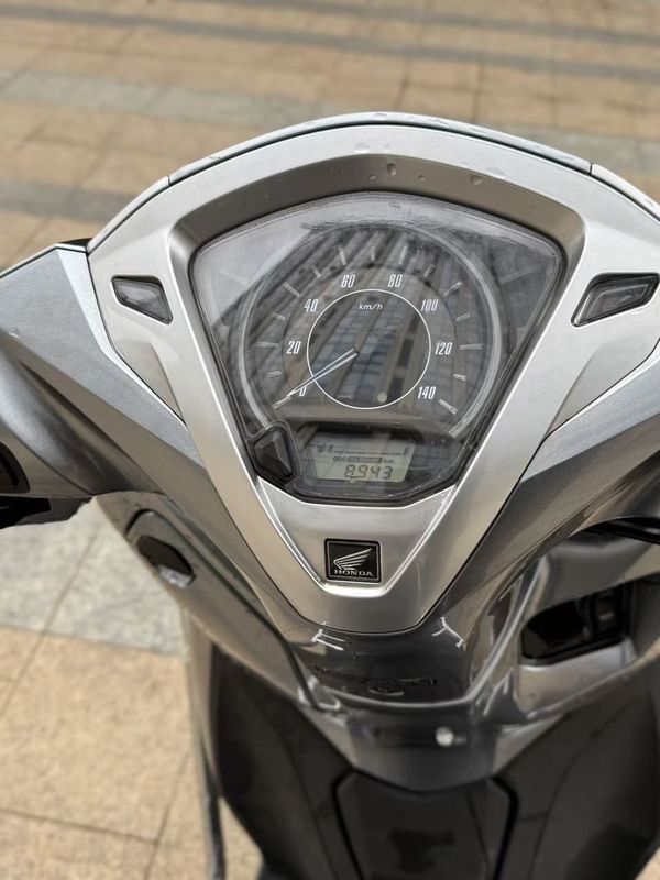 二手五羊本田Lead125