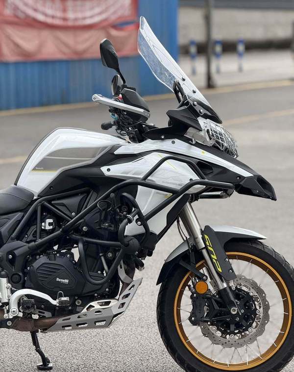 二手贝纳利金鹏 TRK502