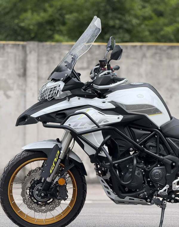 二手贝纳利金鹏 TRK502