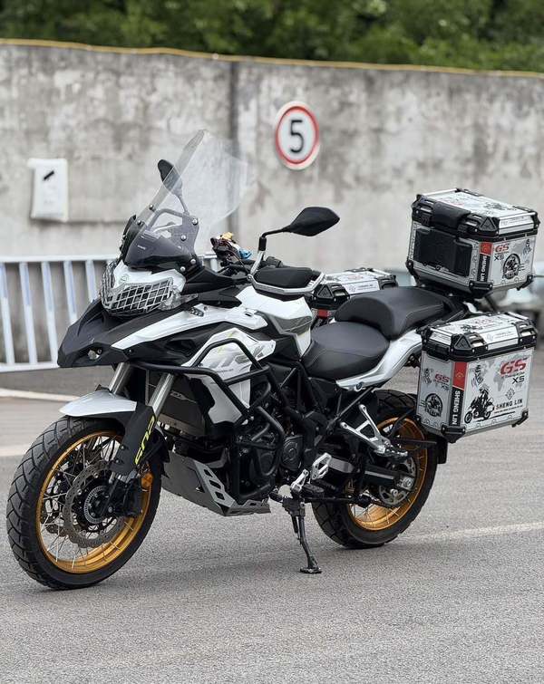 二手贝纳利金鹏 TRK502