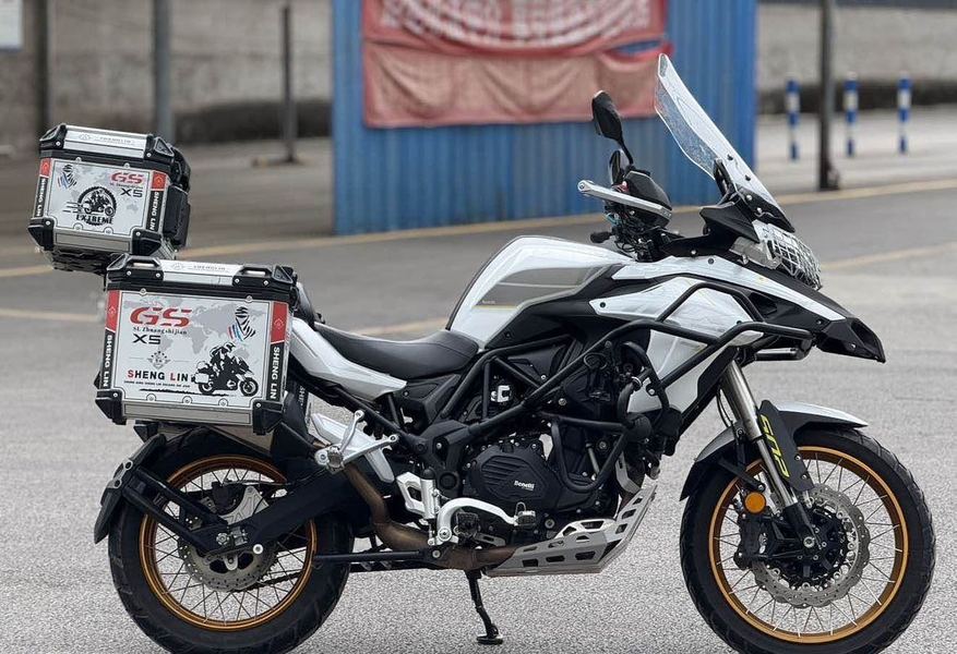 二手贝纳利金鹏 TRK502