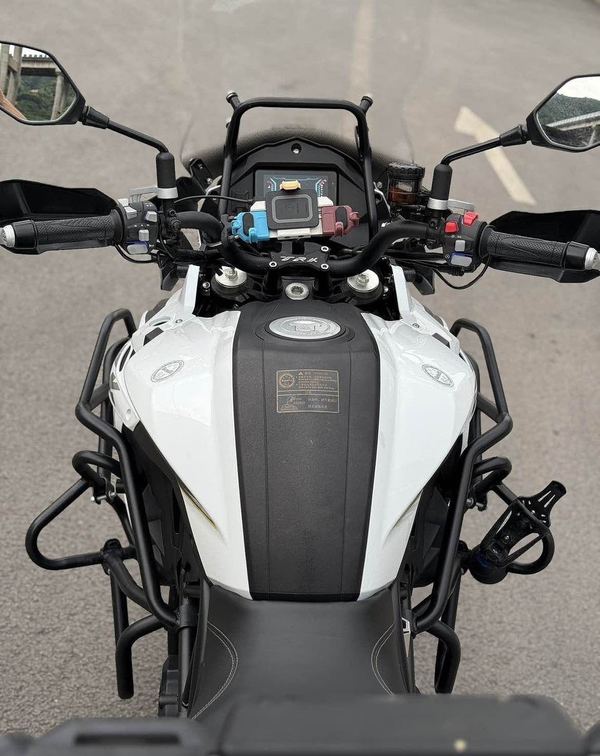 二手贝纳利金鹏 TRK502