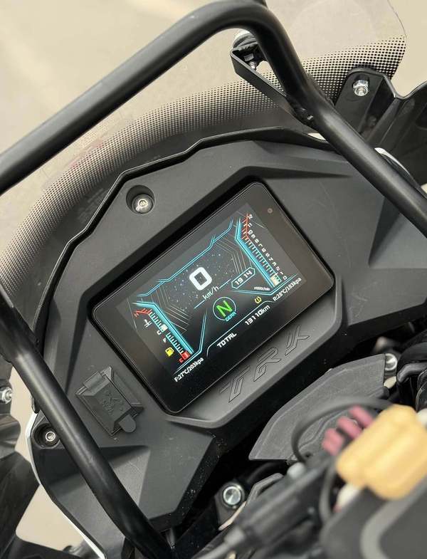 二手贝纳利金鹏 TRK502