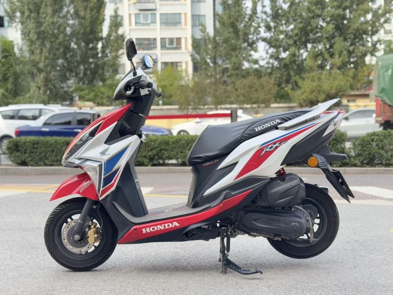二手新大洲本田裂行 RX125Fi
