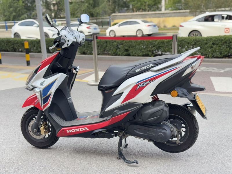 二手新大洲本田裂行 RX125Fi