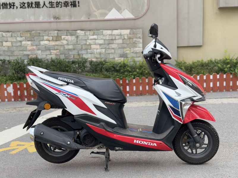 二手新大洲本田裂行 RX125Fi