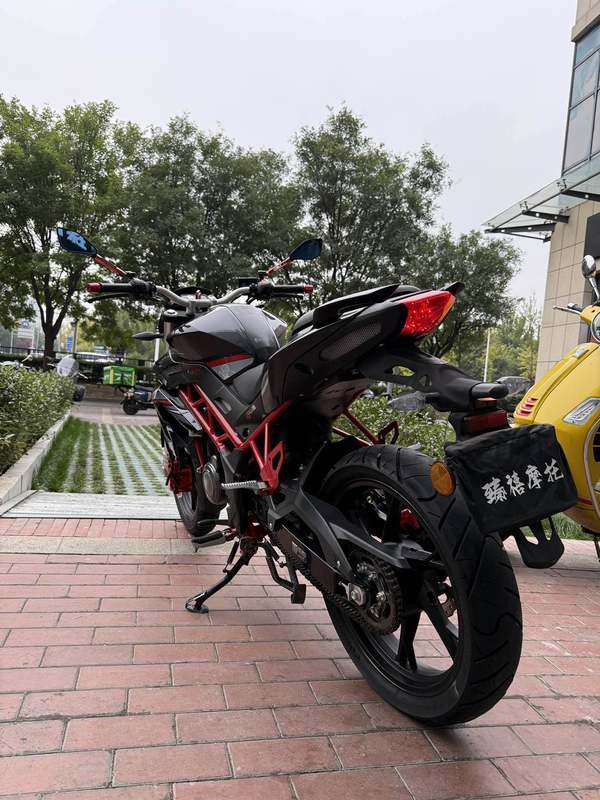 二手贝纳利红宝龙 TNT150i