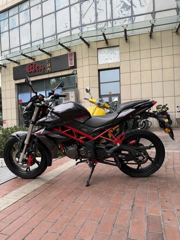 二手贝纳利红宝龙 TNT150i