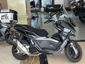 二手布雷斯通极宙 ADV150