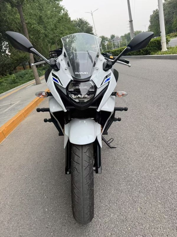 二手豪爵铃木GSX250R