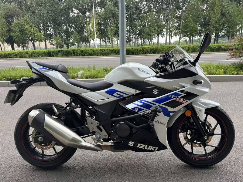 二手豪爵铃木GSX250R