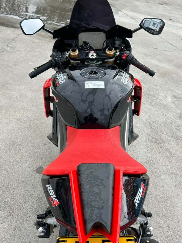 二手阿普利亚RSV4