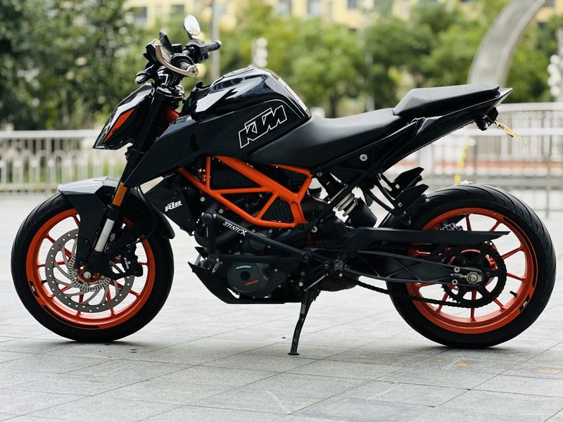 二手KTMR2R390 Duke