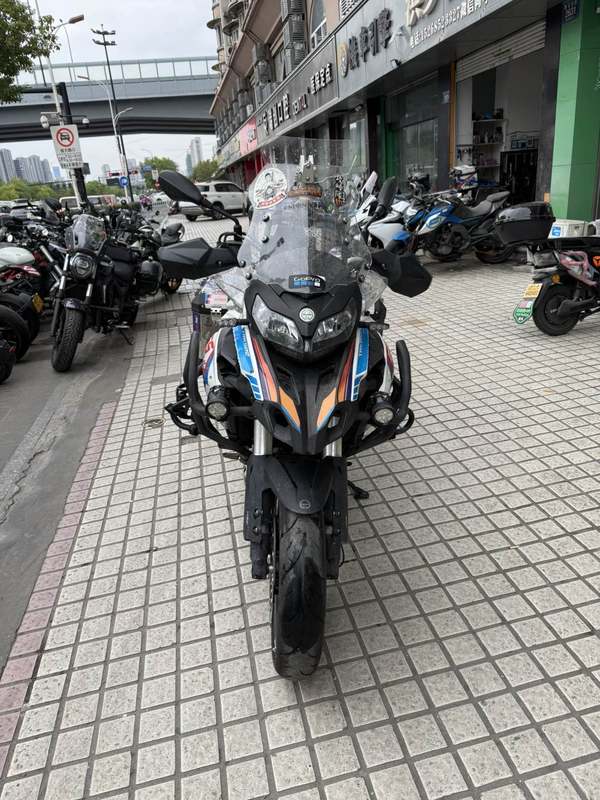 二手贝纳利金鹏 TRK502