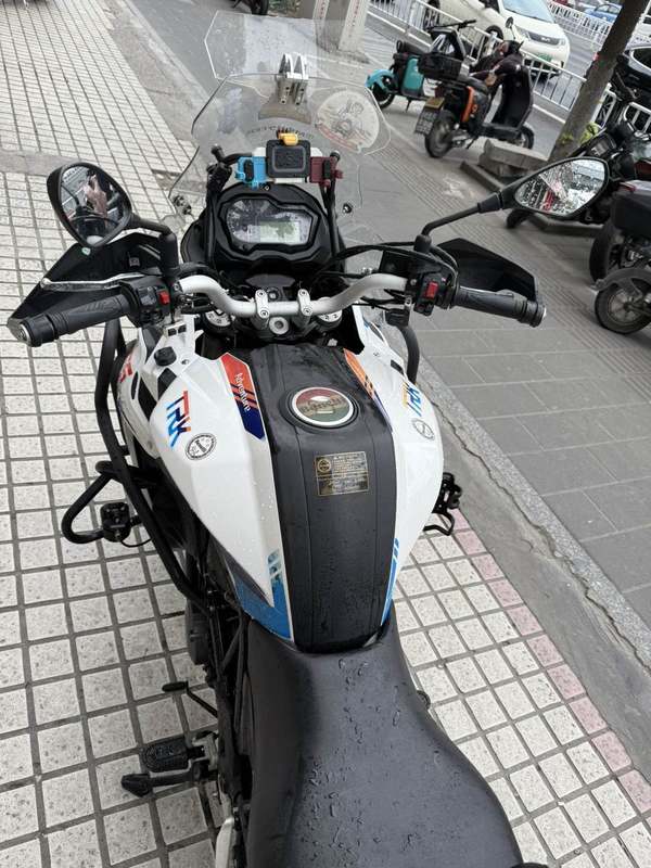 二手贝纳利金鹏 TRK502