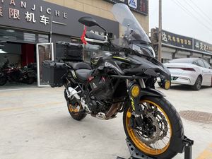 二手贝纳利金鹏 TRK502