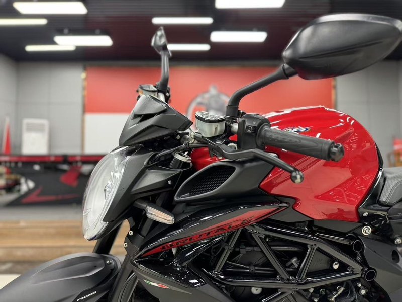 二手奥古斯塔Brutale 800