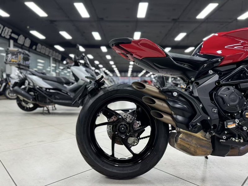 二手奥古斯塔Brutale 800