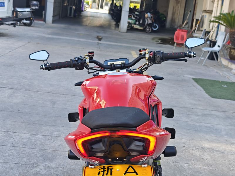 二手杜卡迪Street Fighter V4